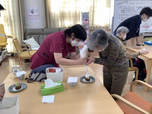 おやつレク①